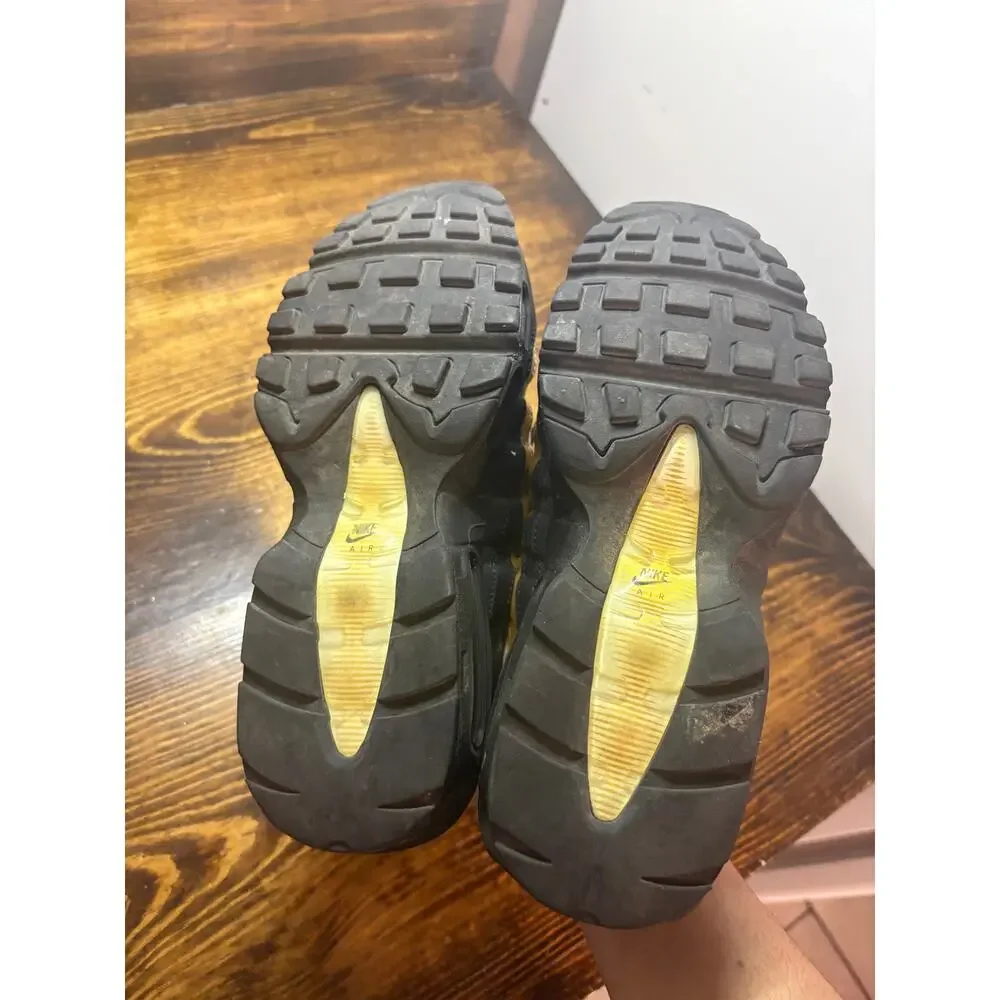 Nike Black And Gold Air Max Sneakers Size 5.5
